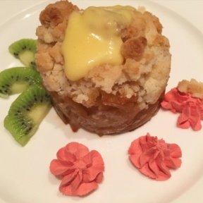 Gluten-free apple crumb cake from Il Viaggio